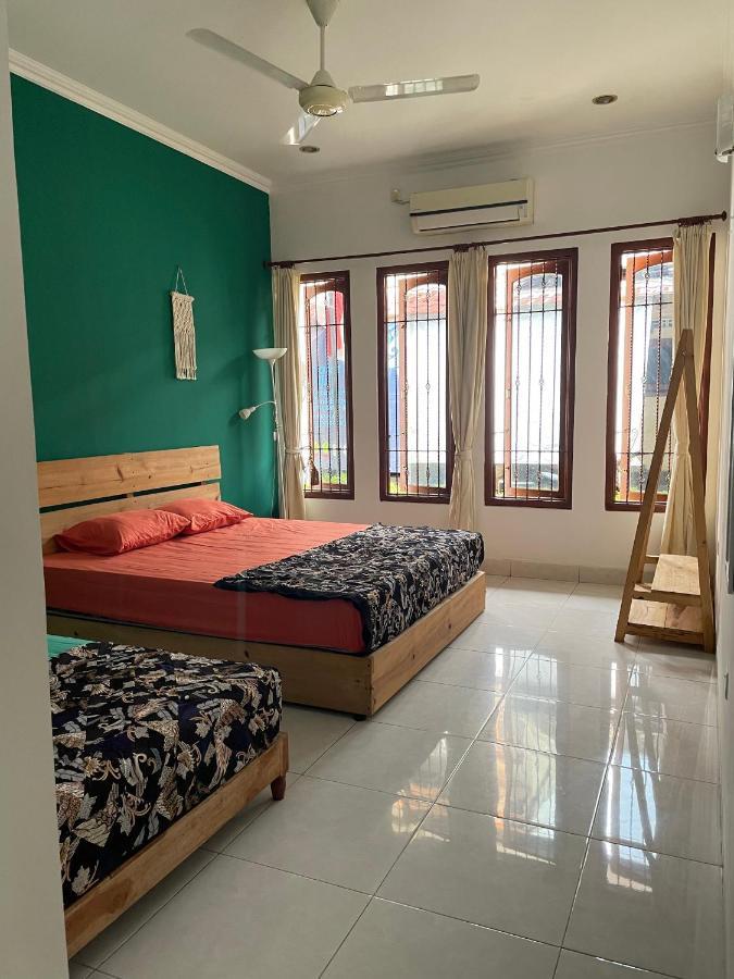 Gorga Hostel Джок'якарта Екстер'єр фото