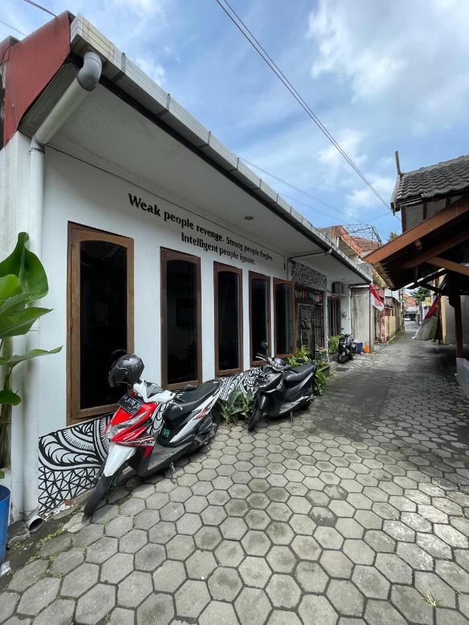 Gorga Hostel Джок'якарта Екстер'єр фото
