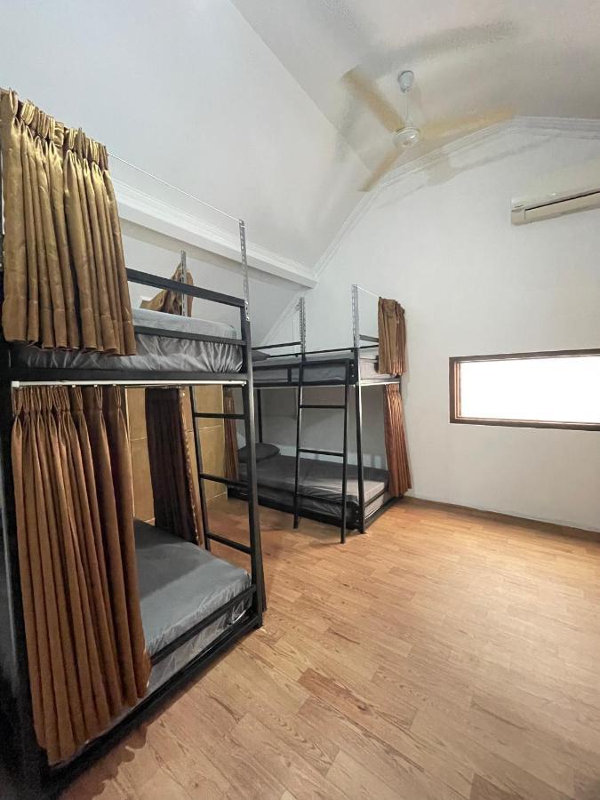 Gorga Hostel Джок'якарта Екстер'єр фото